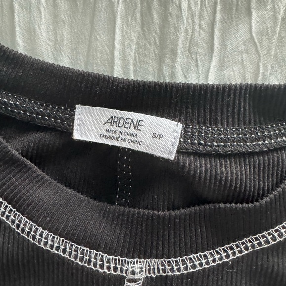 BUNDLED!!! GET 2 TOPS FOR LESS!! - Picture 3 of 3